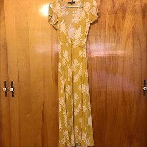 Lulu’s Yellow Maxi Dress